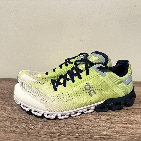 On Running Cloudflow 3.0 Meadow Green White Women's Size 10 - 35.98685 VDM TK - Picture 1 of 12